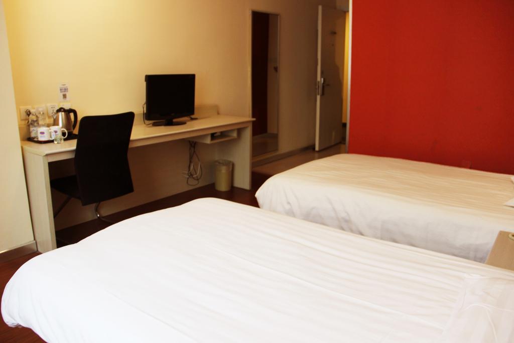Hanting Hotel Shanghai Hongqiao Railway Station Huqingping Highway Exterior foto